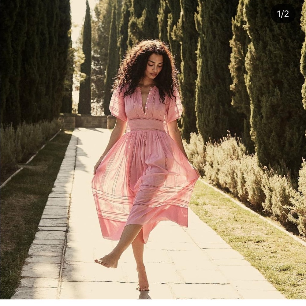 Doen Violet Dress in Carnation M